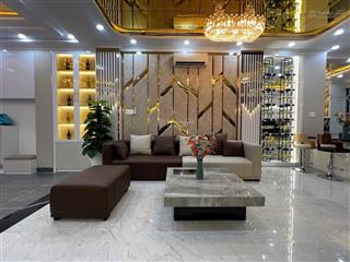 Bán nhà quận 7 .lê văn lương . dt 90m2. giá 11 tỷ 5 .5 x 20 m gần lotter mart. đh tôn đức thắng