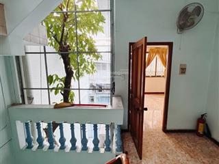 Bán nhà hoàng diệu, quận 4, gần lê quốc hưng. 105m2 8mx14m. giá 17 tỷ 5. mtkd hxh 3 tầng, hiếm