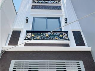 Bán nhà chdv tạ quang bửu quận 8. dòng tiền 100 triệu. giá 17 tỷ. 6 tầng thang máy,gần phạm hùng