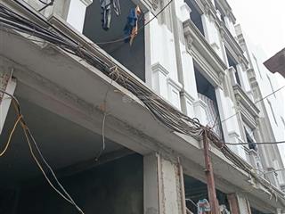 Nhà phố việt hưng 5 tầng  mặt tiền rộng  kiến trúc hiện đại  gần mặt phố kinh doanh sầm uất