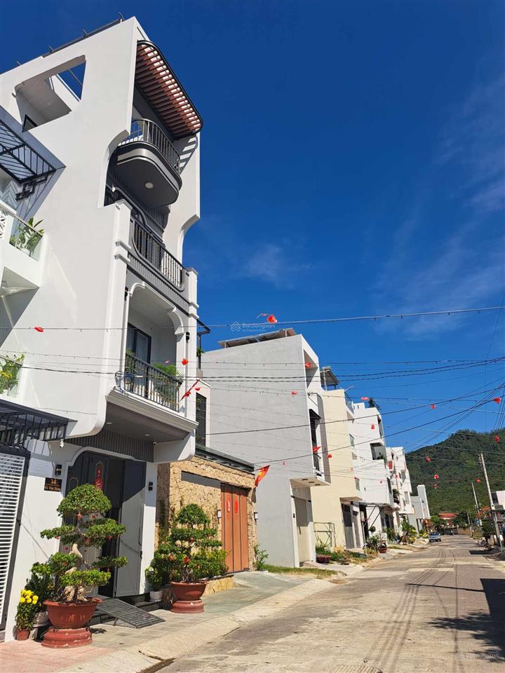 Bán đất hot dt66m2 ngang 4m(4x17m) ôtô 10m ngay 2/4 chỉ 2tỷ5