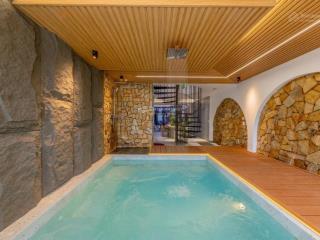 Cách biển chỉ 400  sở hữu ngay villa hồ bơi mini dòng tiền
