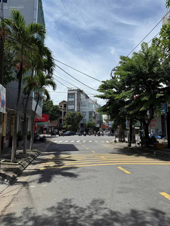 Siêu phẩm 3 tầng vừa ở vừa kinh doanh ngay tháp 69 tầng sun group & tâm điểm pháo hoa quốc tế!