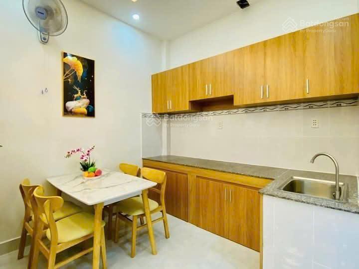 Bán gấp nhà hậu giang, 60m2, 4 tầng btct, 4pn 5wc, gần cooprmart hậu giang,hẻm xe hơi tới cửa
