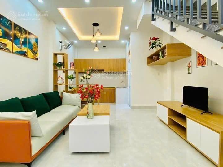 Bán gấp nhà hậu giang, 60m2, 4 tầng btct, 4pn 5wc, gần cooprmart hậu giang,hẻm xe hơi tới cửa