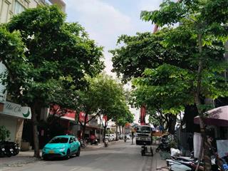 Bán nhà mặt phố ngọc lâm hầm + 5 tầng nổi dòng tiền 70tr/tháng view sông vỉa hè rộng kinh doanh
