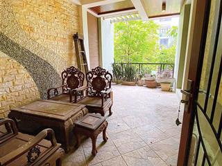 Bán nhà phân lô ngã tư sở  thanh xuân 45m² x 5 tầng, gara ô tô, view vườn hoa, giá 15.4 tỷ