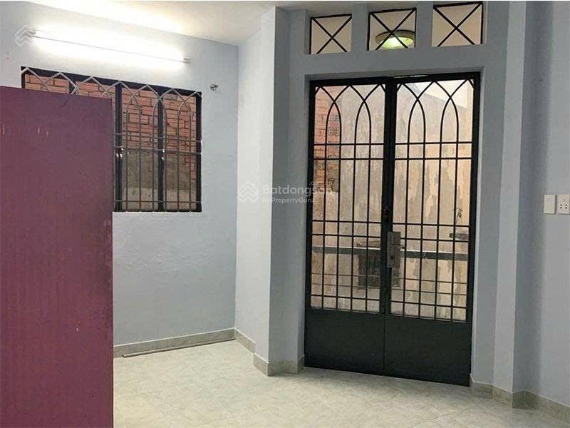 Nhà đẹp ở ngay  diện tích lớn, trung tâm gò vấp, gần chợ  chỉ 4.2 tỷ