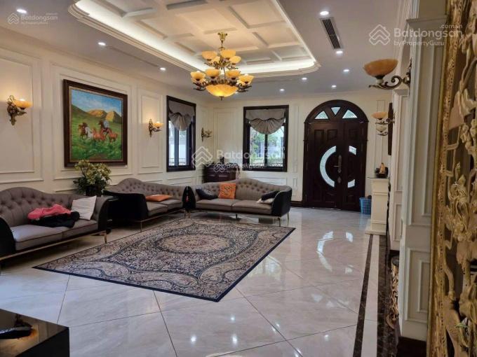 Mới ra  bán biệt thự tp giao lưu  170m2  40 tỷ   0978 025 ***