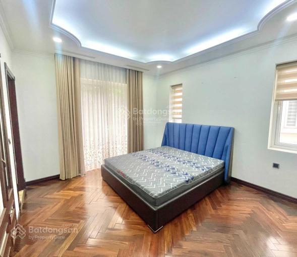 Mới ra  bán biệt thự tp giao lưu  170m2  40 tỷ   0978 025 ***