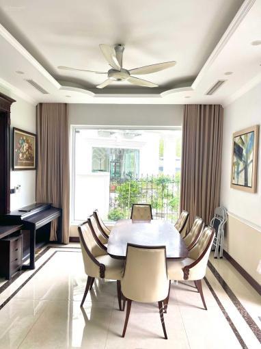 Mới ra  liền kề vườn hoa  120m2  34 tỷ   0978 025 ***