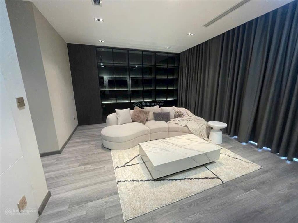 Mới ra  bán biệt thự kđt nam cường  150m2  33 tỷ   0978 025 ***