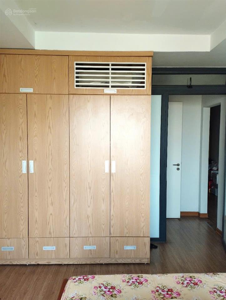 Bán căn ba ngủ hai wc, toà t&t riverview 440 vĩnh hưng