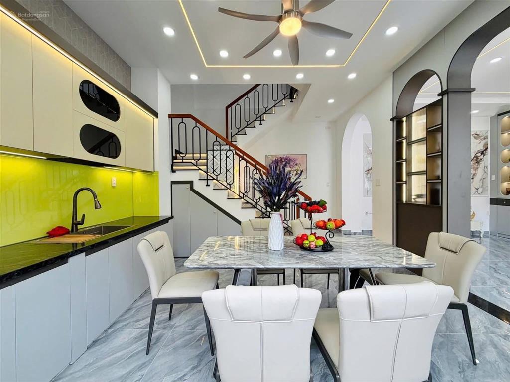 Bán nhà giá ngộp 4,58 tỷ  hxh nam kỳ khởi nghĩa, quận 3  gần chùa vĩnh nghiêm, thuê sẵn 28 triệu