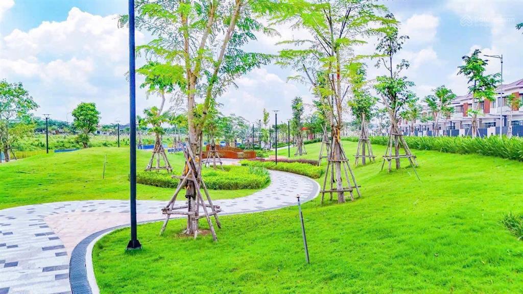 Căn góc giá f0 từ cđt vn singapore  vsip group bình dương