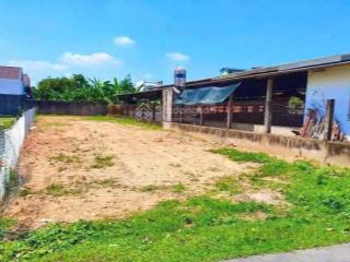 Tôi cần bán nền đất kế chợ phước lại , đất nền thổ cư 120m2 , cần xoay vốn để giá 560tr , sổ riêng.