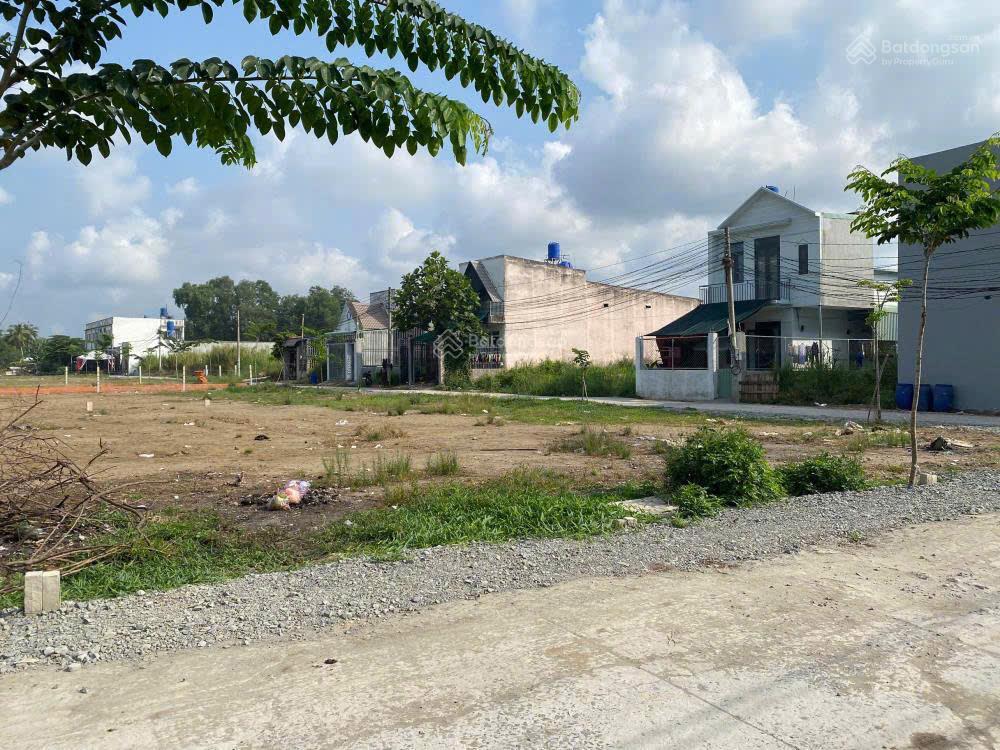 Bán lô đất cách kcn thuận đạo tầm khoảng 4km , đất nền thổ cư 100m2 , để giá tốt 680tr, shr.