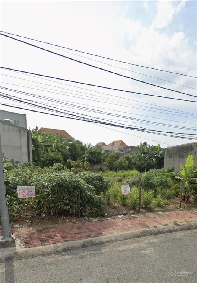 Lô đất tại chợ tân bửu 100m2 xây dựng đủ , 580tr bao giấy tờ. tân bửu ,bến lức , long an.