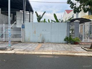 Ra nhanh lô đất ngay công viên bà rịa. 180m2. xây dựng đủ, giá không phát sinh. long tâm, bà rịa