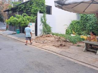 Chia lại nền đất kế bên kdc phước kiển. 100m2/1 tỷ650. bớt chút đỉnh lộc. sổ có sẵn.