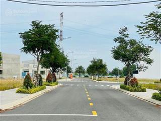 Bán gấp đất tại đt 830c, thanh phú, bến lức, long an, lô 150m2 full thổ, giá 585 triệu có sổ riêng