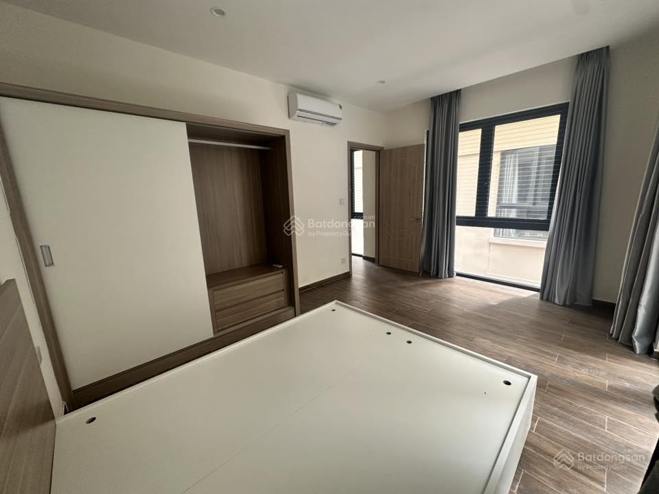 Cho thuê phân khu đảo dừa nhà 2 tầng phong cách nghỉ dưỡng, sát hồ trung tâm