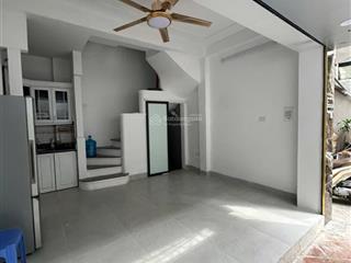 Nhỏ xinh giữa trung tâm đống đa! thái thịnh ngõ 3 gác, diện tích 25m2*5 tầng, mặt tiền 4m chỉ 5.2tỷ