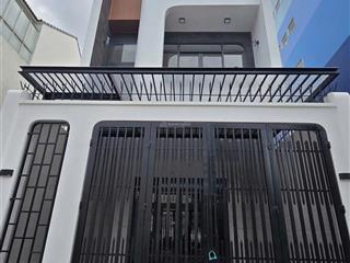 Bán nhà lầu mới xây tặng full nội thất 2 tỷ gần trạm thu phí bửu long