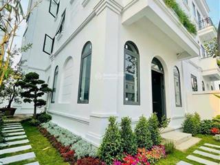 Duy nhất 1lô áp góc đẹp r02l03 vào tiền chỉ 8 tỷ hơn vnd, diện tích 170m², sẵn nhà sẵn sổ.