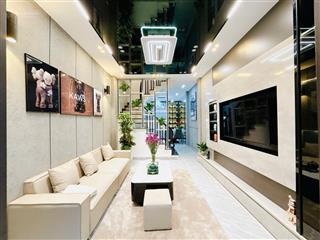 Nhà đẹp dân xây, lô góc 2 thoáng ngõ thông ô tô qua, full nội thất. dt 30m2 5t giá 7,8tỷ có tl
