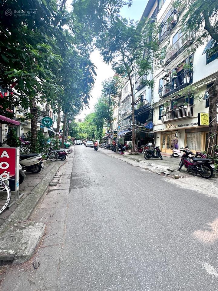 Phân lô oto tránh kinh doanh. nhà đẹp full nt thang máy, ngõ thông gần phố.dt48m 6t giá 19,3tỷ cótl