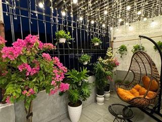 Phân lô, nhà đẹp full nt, ngõ thông 2 thoáng ba bước ra oto tránh. dt 42m 4t mt3,5m giá 8,55 tỷ