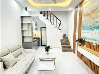 Nhà mới đẹp full nt, ngõ thông một nhà ra mặt phố, tiện ích vô vàn. dt 25m2 4t mt 3,5m giá 3,2tỷ