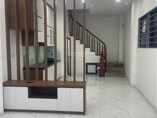 1 nhà ra phố oto tránh, ngõ thông, rộng, nhà đẹp tiện ích bạt ngàn. dt 25m2 5t 3n giá 5,5 tỷ còn tl