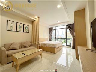 Cho thuê căn studio vách ngăn bếp xa giường với đầy đủ tiện nghi nội thất cùng ban công thoáng