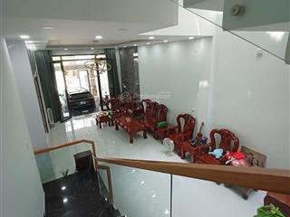 Chủ gấp bán chuyển về phú mỹ hưng  nhà nguyễn thị thập  dt 155m2  chỉ 15.7 tỷ