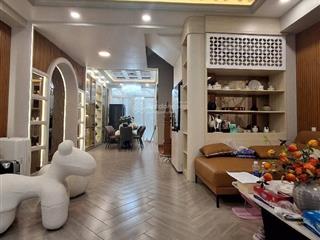 Siêu phẩm nhà phố hiện đại dt 90m2, full nội thất xịn , ngay phú mỹ hưng  chỉ 8.6 tỷ