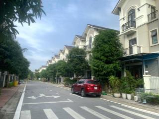 Bán biệt thự song lập 135m2 giá chỉ 8,4ti rẻ nhất khu vực chỉ 10km di chuyển đến trung tâm hà nội