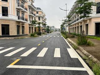 Chỉ 4,7 tỉ sở hữu ngay nhà phố shophouse 4 tầng 75m2 cách trung tâm hà nội 12km