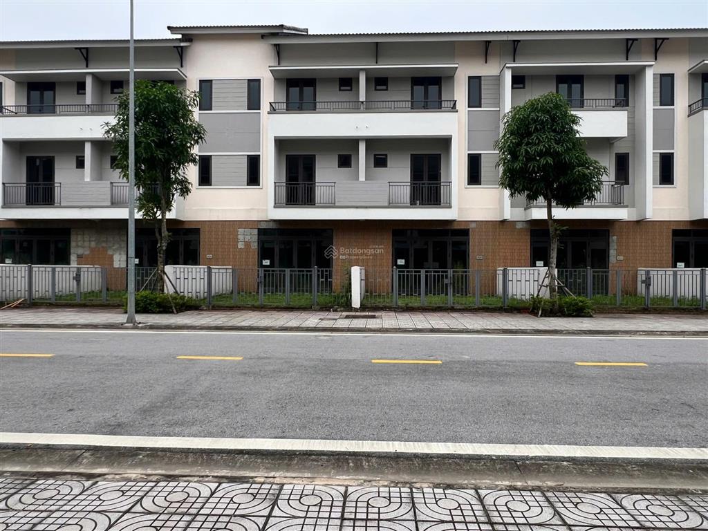 Cần bán shop house vsip từ sơn centa ryverside 3 tầng dt 120m2 giá chỉ 7,8 tỉ lời ngay khi mua