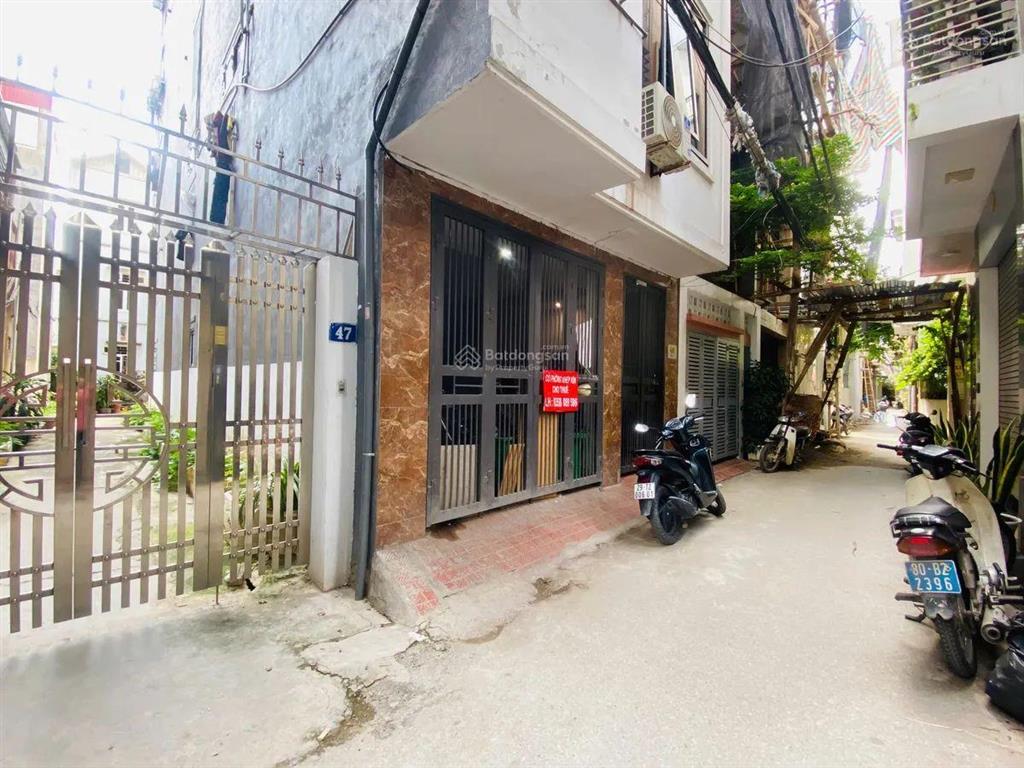 Dẻ như cho, cầu giấy, lô góc, ô tô, kinh doanh, ngõ thông. 75m 3 tầng mt 8.8,m giá 18 tỷ