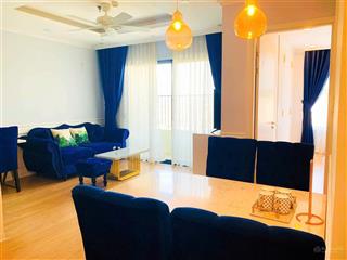 Cần tiền  căn hộ 2pn tòa b the manor crown