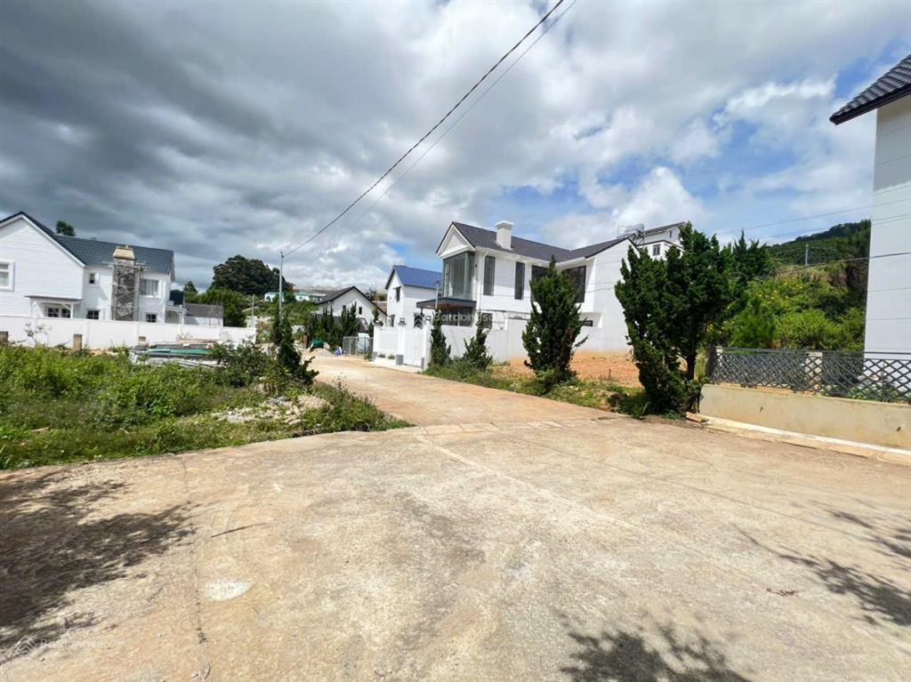 Đất sổ riêng xây dựng 3,5 tỷ đường ô tô tận đất khu biệt thự đẹp cần bán gấp rẻ nhất khu