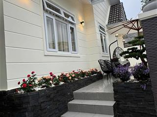 Bán biệt thự mini sân vườn gần hồ xuân hương, p8, đà lạt giá 9,5 tỷ thương lượng