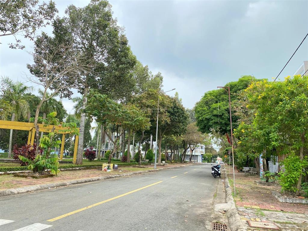 Bán lô đất đẹp view công viên trung tâm phường long tâm, tp. bà rịa.