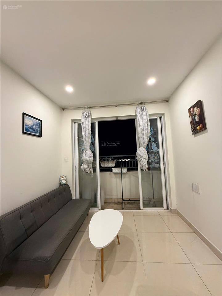 Bán rẻ căn 51m2 2pn 1wc balcon phòng khách giá 1,85 tỷ (bao thuế phí)