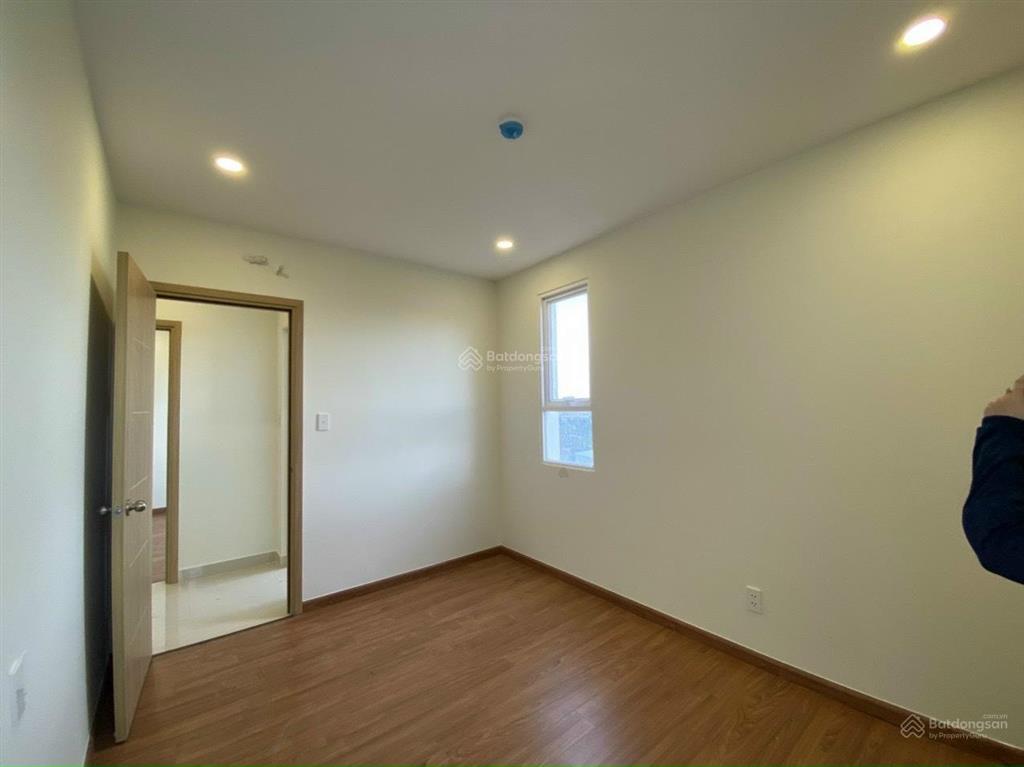 Tôi kẹt tiền cần bán căn góc 3pn 2wc 79m2 giá 2,910 tỷ tặng lại nội thất