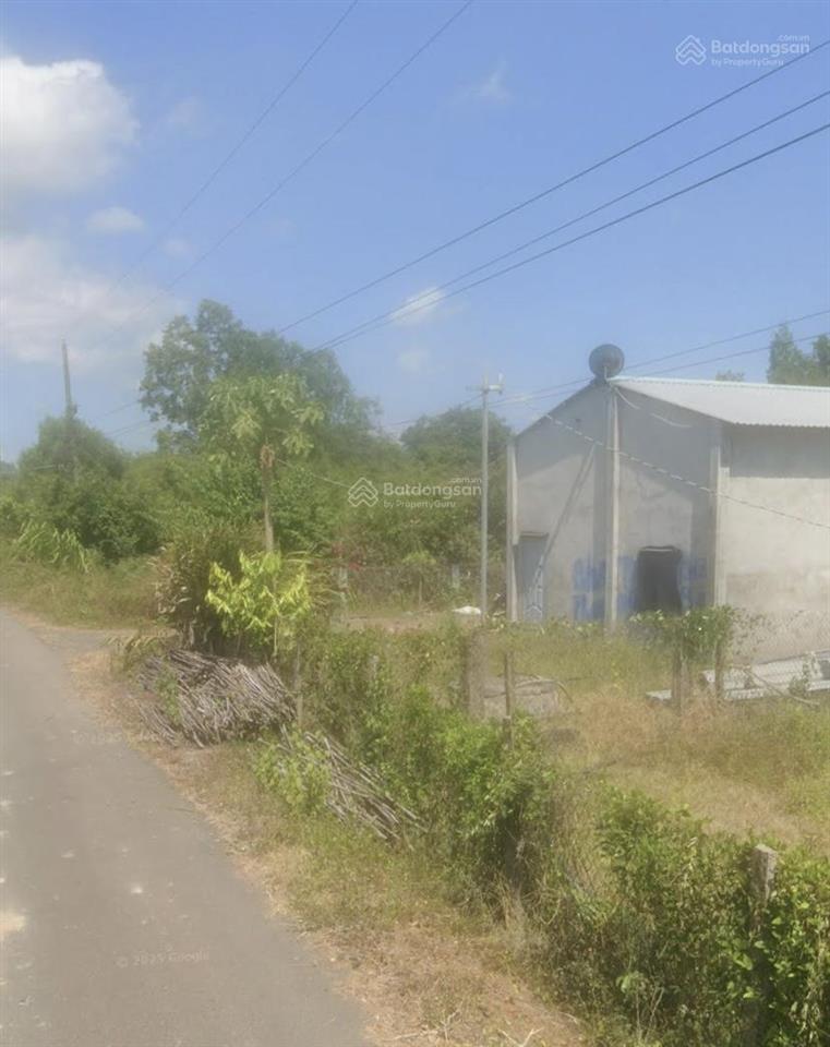 Bán 650m2 ngang 15m, đường nhựa 6m thông, khu dân cư, có 300m2 tc