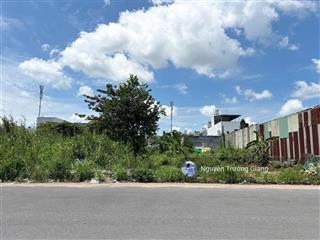 Ngân hàng thanh lí đất 600tr đ. cao bá quát, gần ubnd phường 2, sa đéc, đồng tháp. dt 120m2. shr.