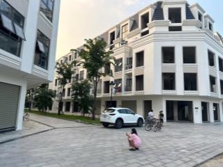 Bán liền kề 22 kđt hinode  nhà đã hoàn thiện đẹp. do chuyển đổi công việc nên cần bán.